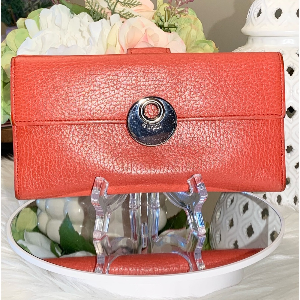 Gucci Pebbled Leather Long Wallet EUC